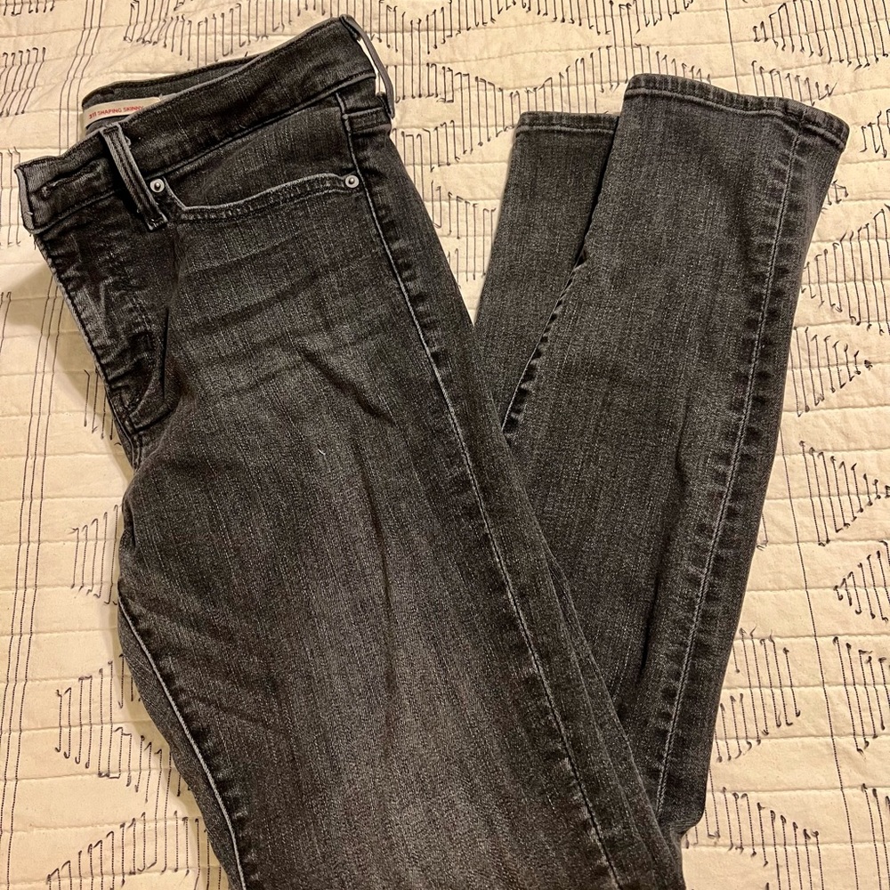 311 Shaping Skinny Black Levi Jeans